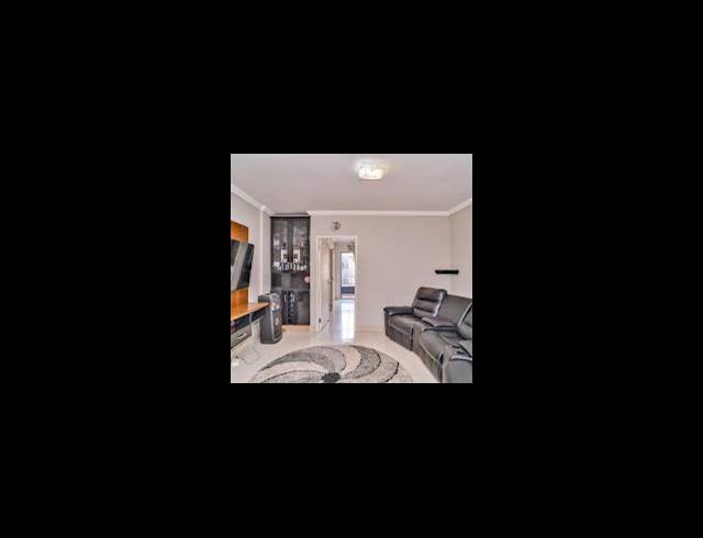 1 BEDROOM APARTMENT FOR SALE IN UMHLANGA RIDGE